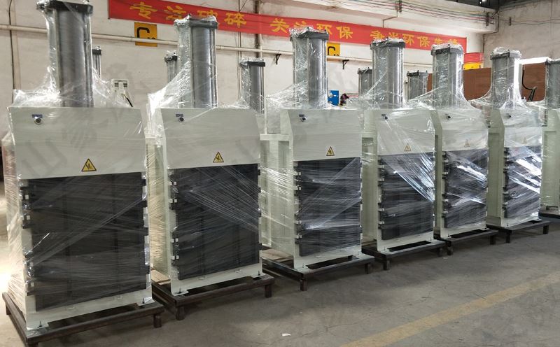 氣動垃圾壓縮打包機生產車間 氣動垃圾壓縮打包機生產車間