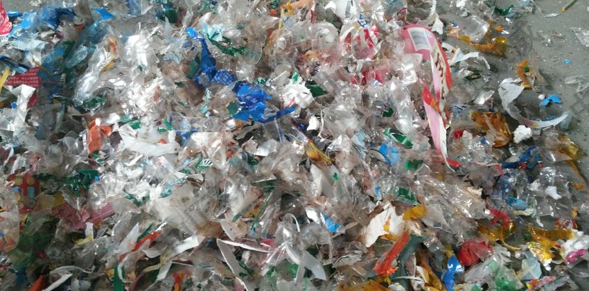 小型撕碎機(jī)處理效果